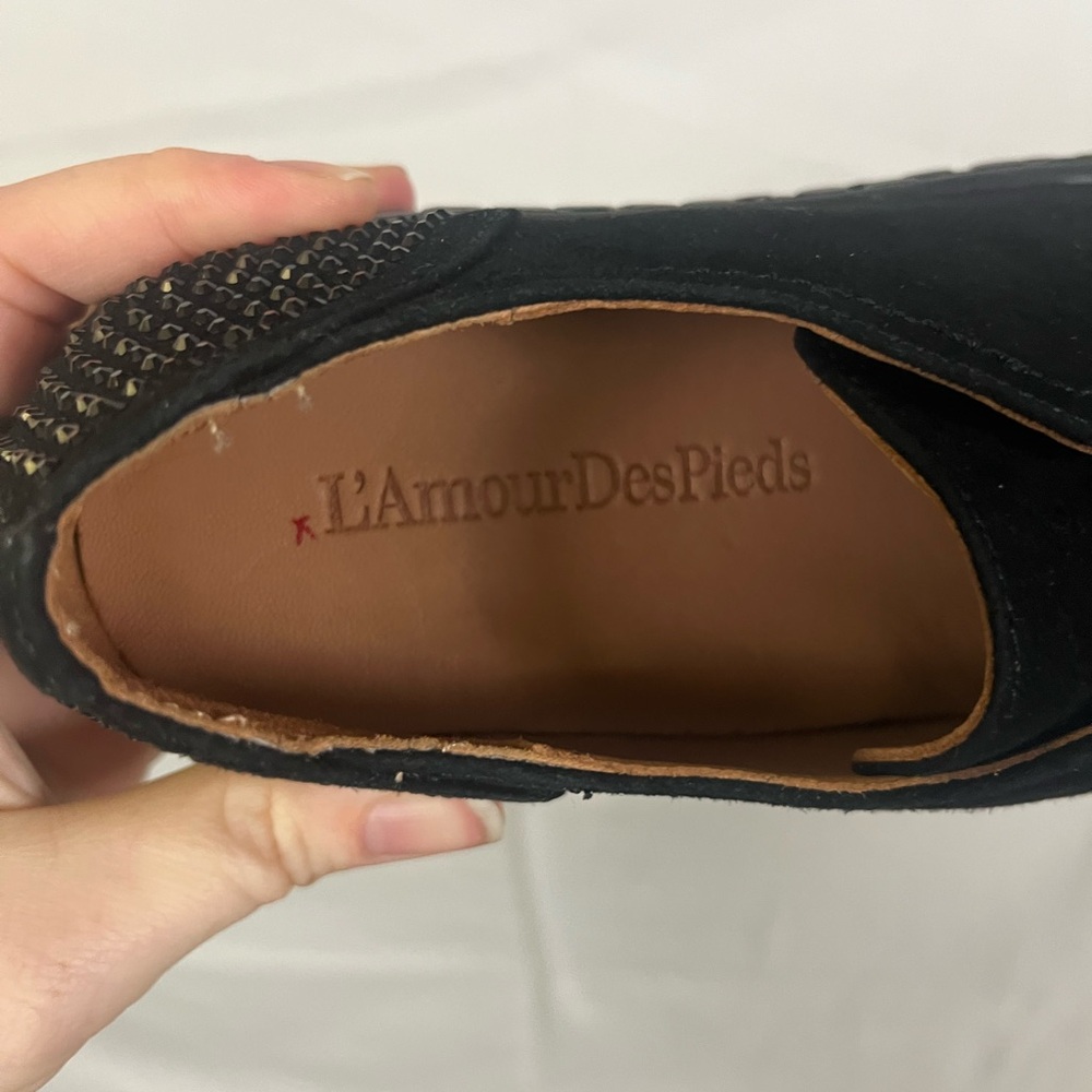 L’Amour Des Pieds NEW Zarrial Bedazzled Black Leather Slip On Sneakers- Size 6.5 - Picture 8 of 9
